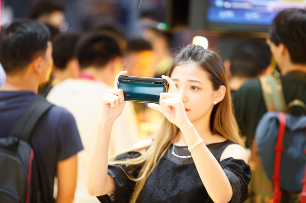 vivo首款商用5G手機iQOO Pro：5G 6天線規劃速度起飛